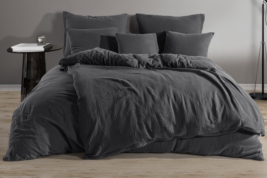 Muslin posteljina napravljena od 100% pamuka za osećaj maksimalne udobnosti i neometanog sna.