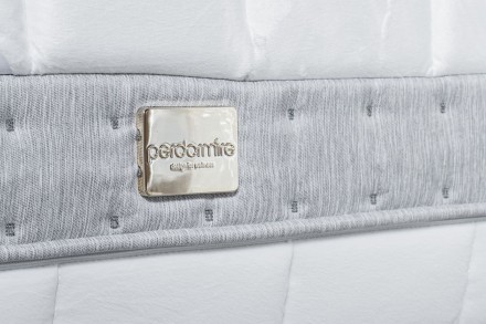 Luksuzni dušek svilenkast na dodir od sintetičkog kašmira Cashmere Plus Comfort 4.5, 90x200 cm 5 Dva osećaja tvrdoće - 2, 3 | Penasti dušek | Visina 28 cm | Nosivost 150 kg | Garancija 10 godina