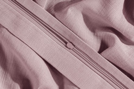 Muslin posteljina napravljena od 100% pamuka za osećaj maksimalne udobnosti i neometanog sna.