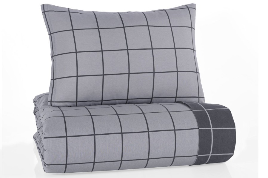 Posteljina je prijatna na dodir, savršeno odvodi vlagu i teško se gužva.