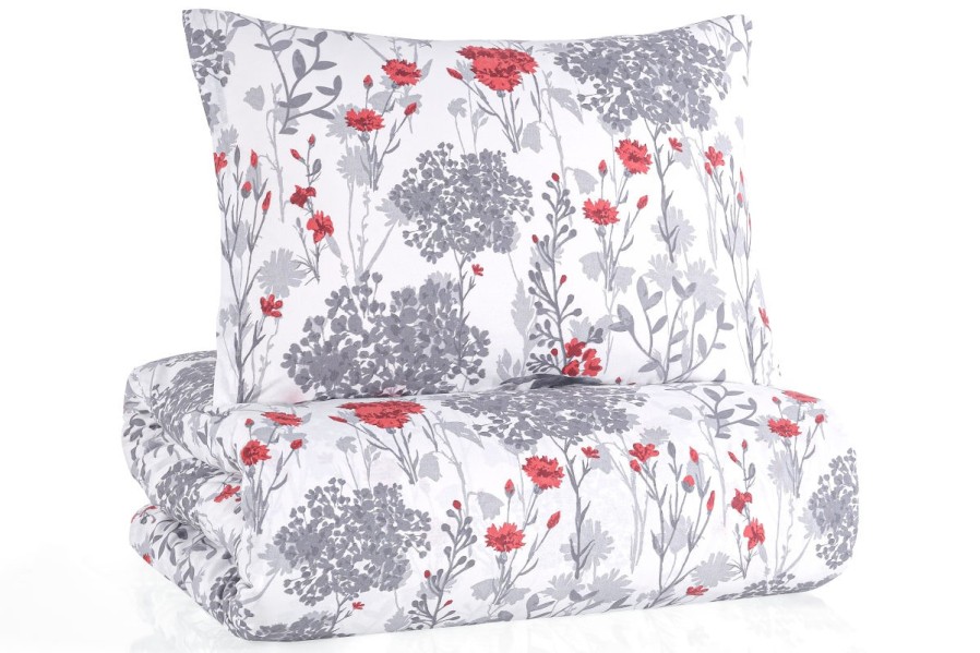 Posteljina je prijatna na dodir, savršeno odvodi vlagu i teško se gužva.