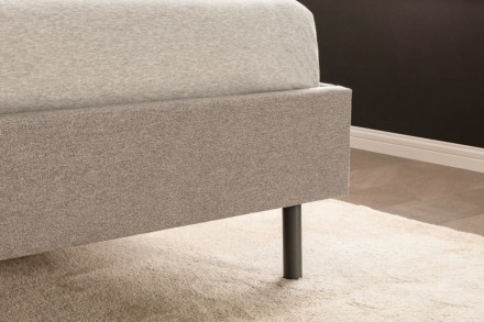 Klinmam Comfort Borneo je moderan tapacirani krevet koji kombinuje jednostavan, ali prepoznatljiv dizajn sa praktičnim funkcijama koje ćete oceniti u svakodnevnom životu.