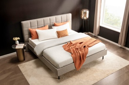 Klinmam Comfort Borneo je moderan tapacirani krevet koji kombinuje jednostavan, ali prepoznatljiv dizajn sa praktičnim funkcijama koje ćete oceniti u svakodnevnom životu.