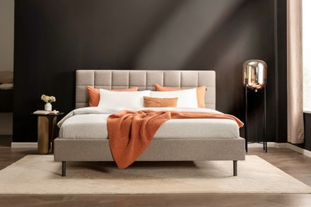 Klinmam Comfort Borneo je moderan tapacirani krevet koji kombinuje jednostavan, ali prepoznatljiv dizajn sa praktičnim funkcijama koje ćete oceniti u svakodnevnom životu.