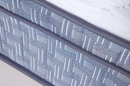 Dušek sa oprugama koji sadrži svilu KING KOIL Everglade, 140x200 cm 6 3 - srednje tvrdi | Dušeci sa oprugama | Visina 33 cm | Nosivost 150 kg | Garancija 5 godina