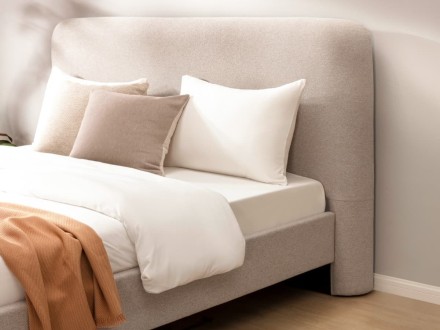 Klinmam Comfort Laguna je elegantan i vanvremenski krevet sa mekim tapacirungom koji donosi jednostavnost i čistoću dizajna.