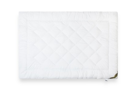 Prekrivač sa uklanjanjem vlage Clima Aerelle® može da se koristi tokom cele godine, 135x200 cm 2 Posteljina iz Klinmam Home Clima Aerelle® serije ima površinski sloj od 100% mikrovlakana, koji obezbeđuje uklanjanje viška toplote iz tela kako bi se sprečilo neprijatno znojenje i obezbedio nesmetan san.