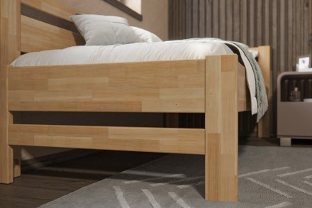 Krevet Emily je veoma popularan krevet za jednu osobu koji će se uklopiti i u dečiju i spavaću sobu. Savršen miris drveta stvara divnu atmosferu u prostoriji, koja će biti idealna za spavanje.