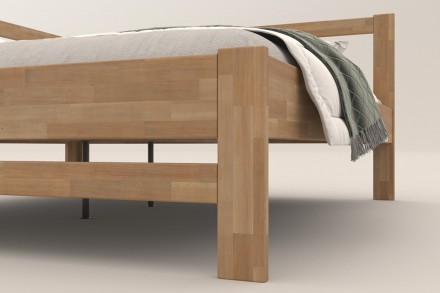Ugaoni drveni krevet Bety, levi ugao, izvođenje BK1, 180x200 cm 7 Da li volite miris drveta? Onda je ovaj masivni krevet savršen izbor za vas, jer je napravljen od najkvalitetnijeg drveta bukve i hrasta.