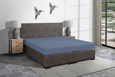 Kvalitetan čaršav od pamuka i elastina.