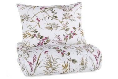 Posteljina je prijatna na dodir, savršeno odvodi vlagu i teško se gužva.