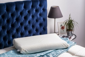 Bio Wave jastuk može se savršeno prilagoditi težini i pritisku glave zahvaljujući oblikovanom jezgru od bio memorijske pene i nudi odličan oslonac kada spavate na leđima.