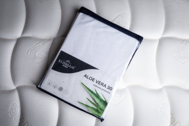 Aloe Vera 30 je štitnik za dušek koji će mu produžiti životni vek i istovremeno ga zaštititi od neočekivanih situacija.